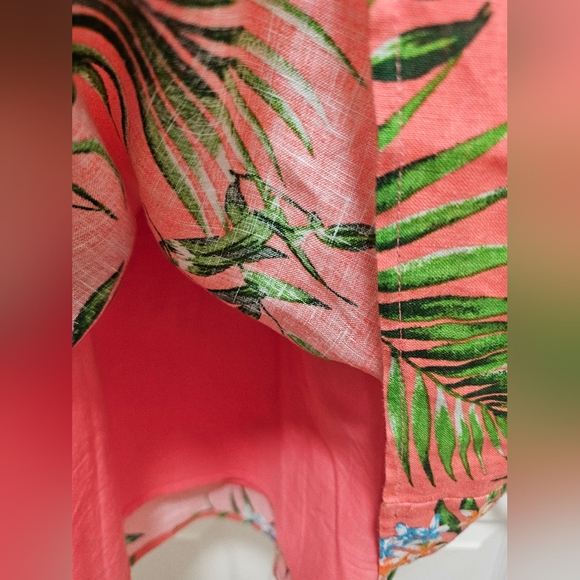 28 Palms Tropical Coral Linen Halter Dress. Size Large. Dress is lined. - Picture 7 of 10